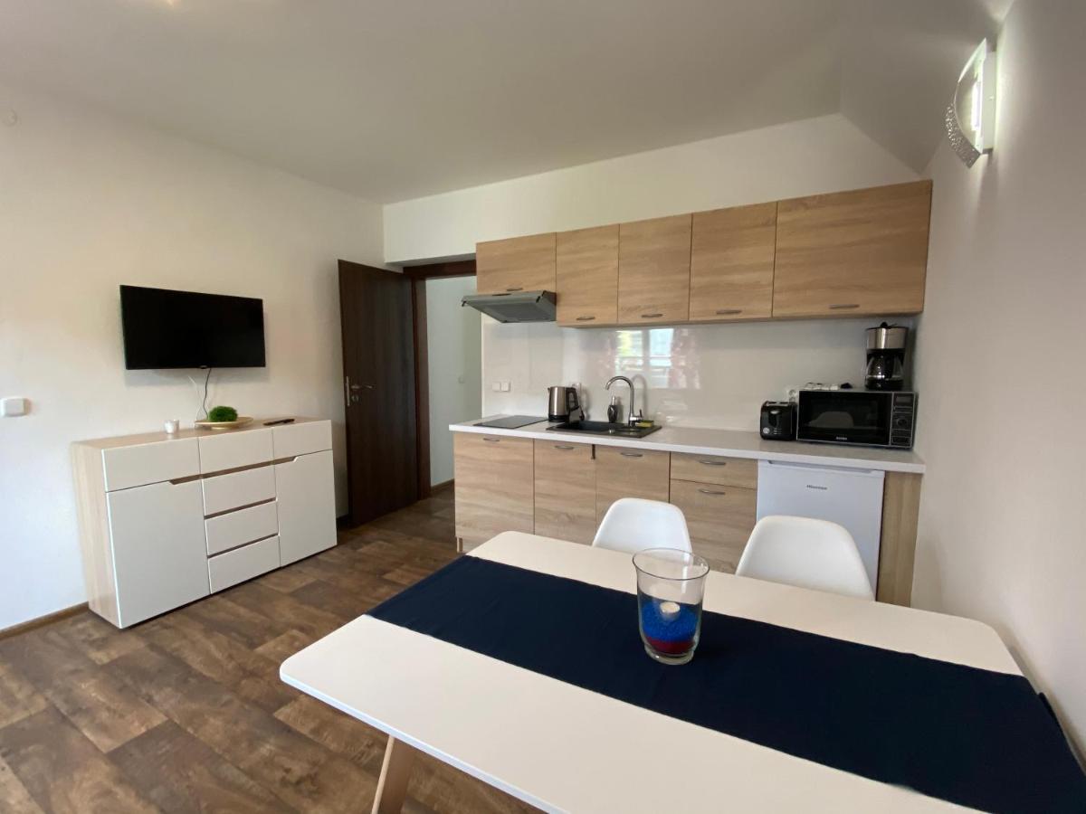 Apartmany Klarka Рокитніце-над-Їзероу Екстер'єр фото